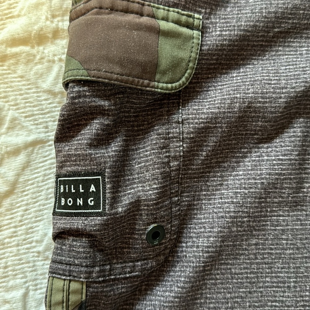 Billabong Board Shorts - Picture 2 of 5